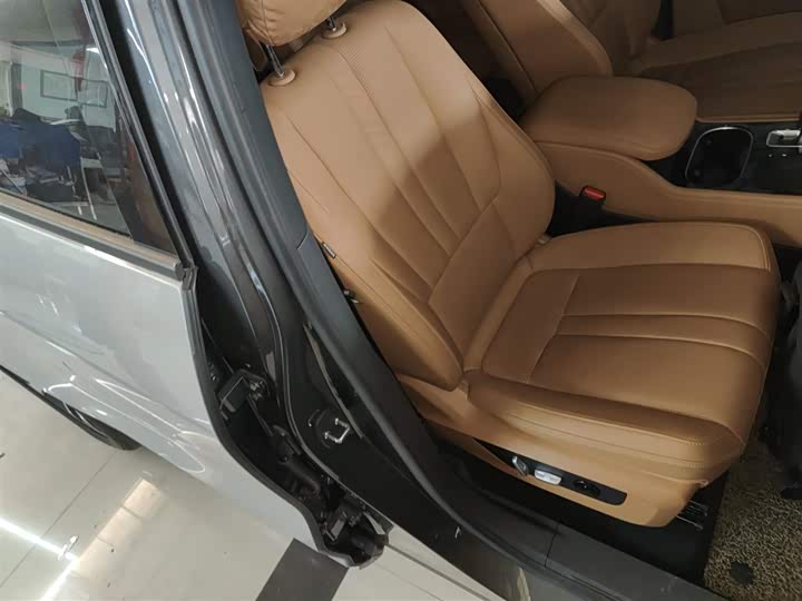 Фото 25 - LiXiang One