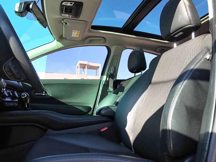 Фото 12 - Honda Vezel