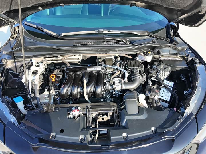 Фото 18 - Honda Vezel