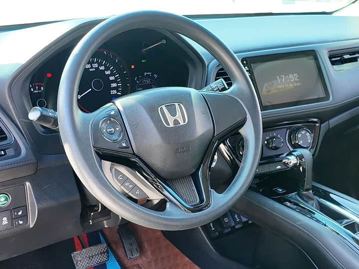 Фото 7 - Honda Vezel