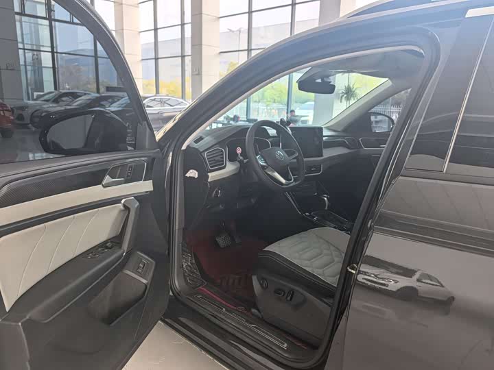 Фото 5 - Volkswagen Tayron