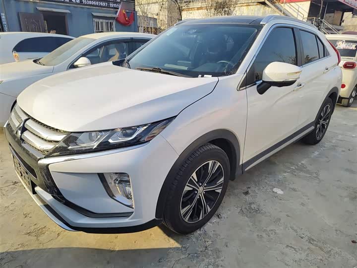 Фото 2 - Mitsubishi Eclipse Cross