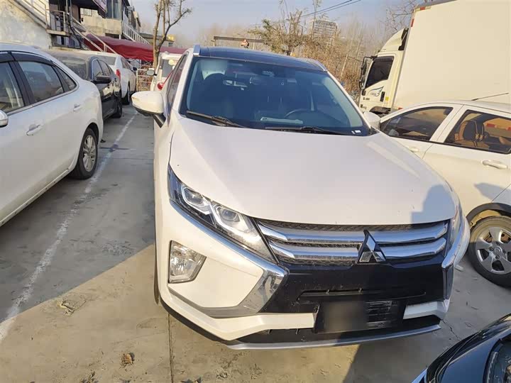 Фото 3 - Mitsubishi Eclipse Cross