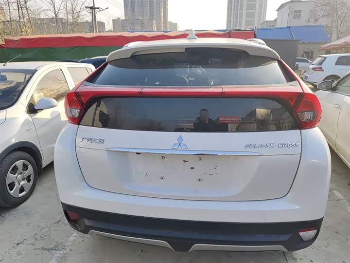 Фото 6 - Mitsubishi Eclipse Cross