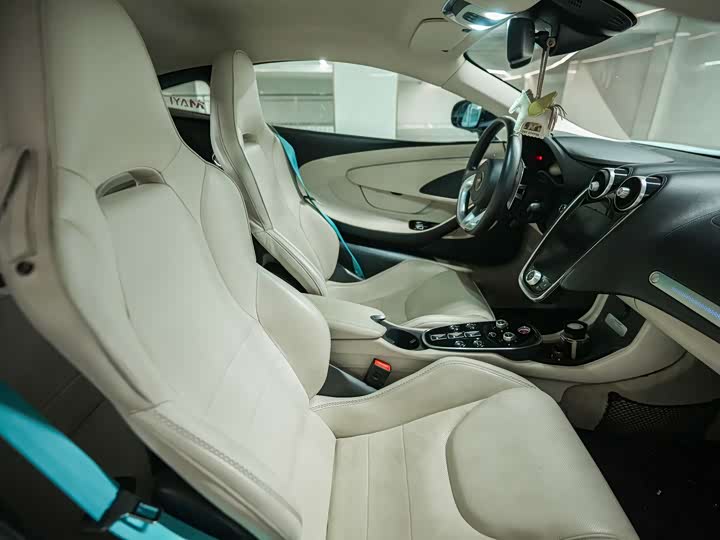 Фото 8 - McLaren GT