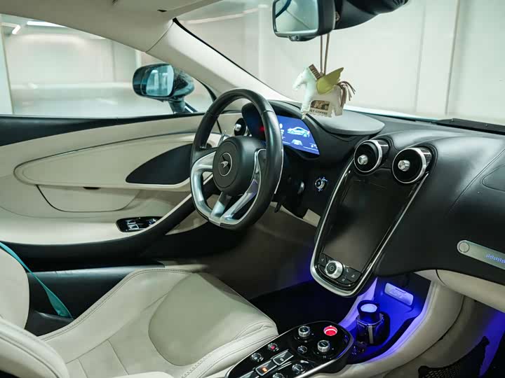 Фото 9 - McLaren GT