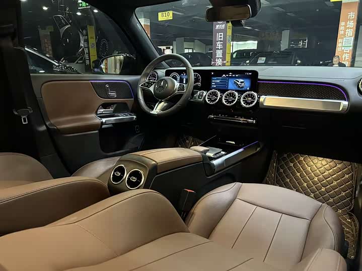 Фото 8 - Mercedes-Benz GLB-Class