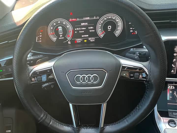 Фото 13 - Audi A6L