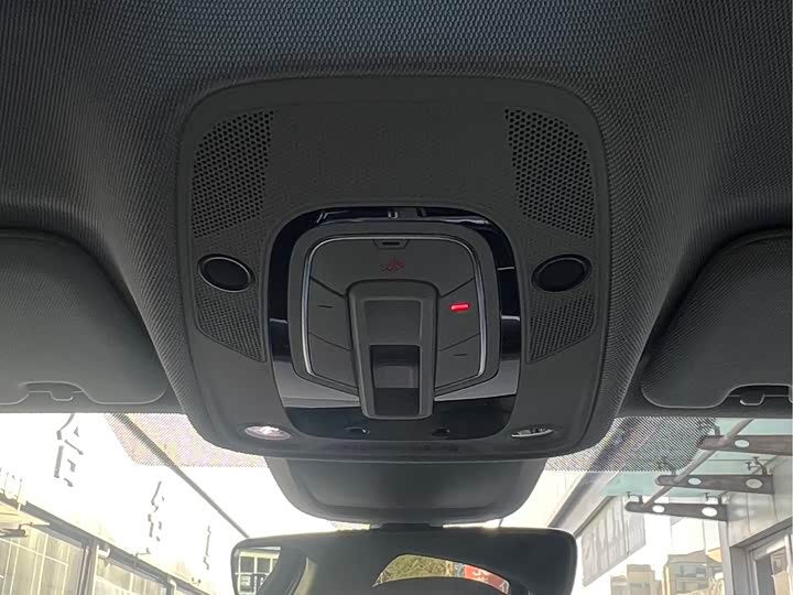 Фото 16 - Audi A6L