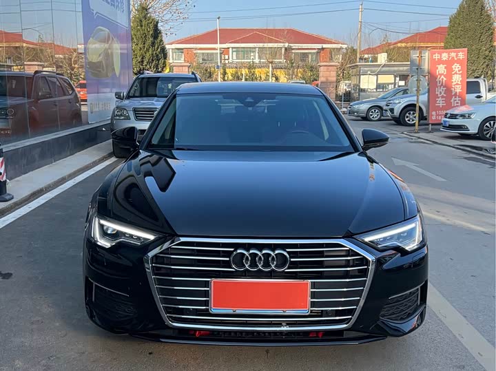 Фото 2 - Audi A6L