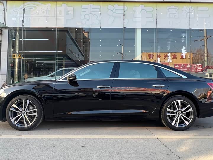 Фото 3 - Audi A6L