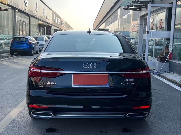 Фото 5 - Audi A6L