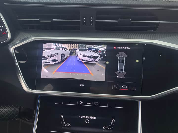 Фото 16 - Audi A6L