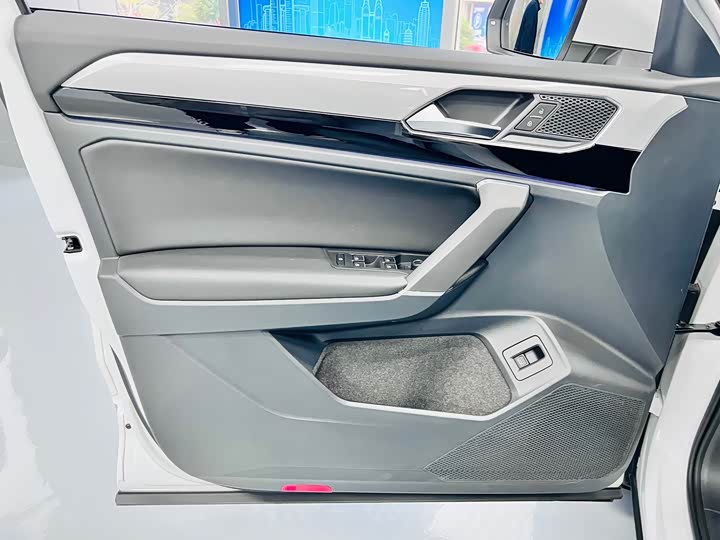 Фото 11 - Volkswagen Tayron