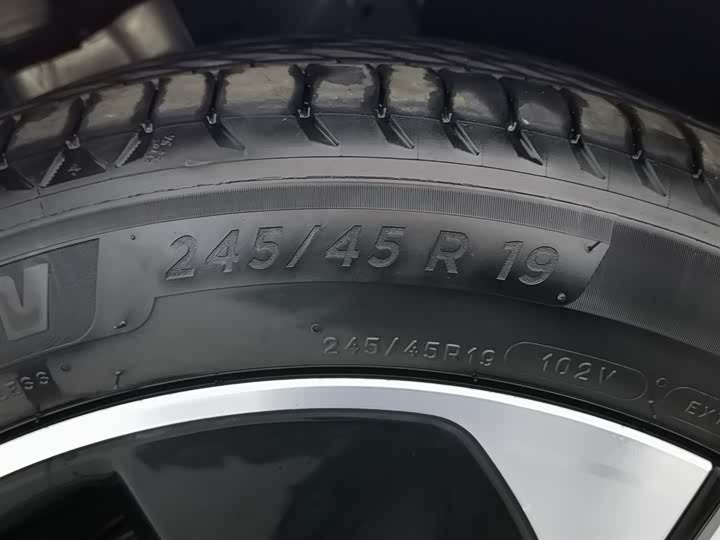 Фото 24 - Nio ET5T