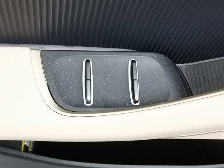 Фото 9 - Nio ET5T