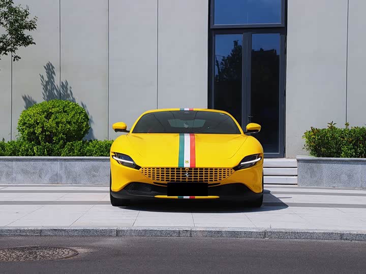 Фото 1 - Ferrari Roma