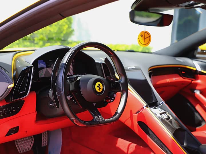 Фото 7 - Ferrari Roma