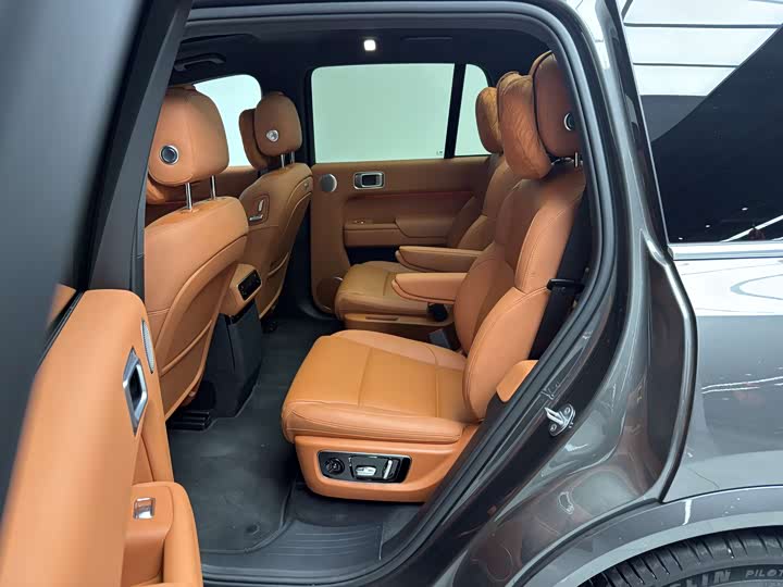 Фото 13 - LiXiang L8