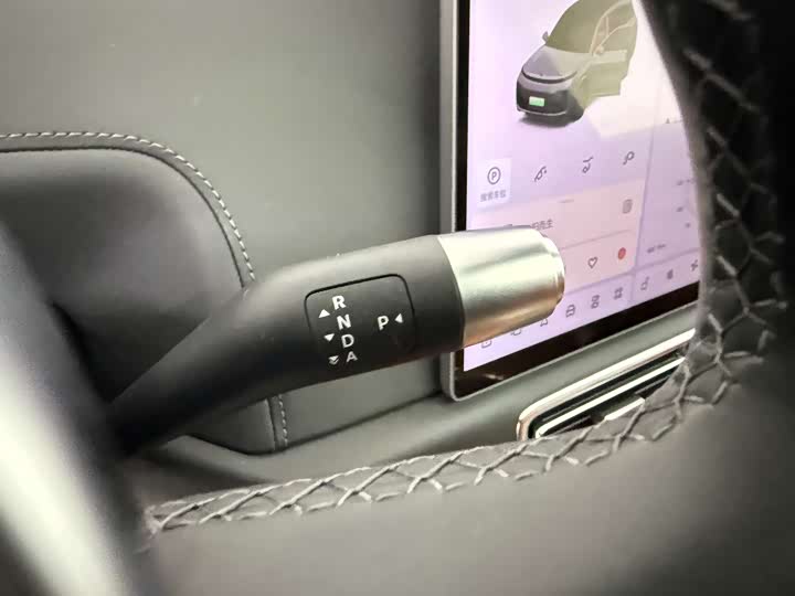 Фото 14 - LiXiang L8