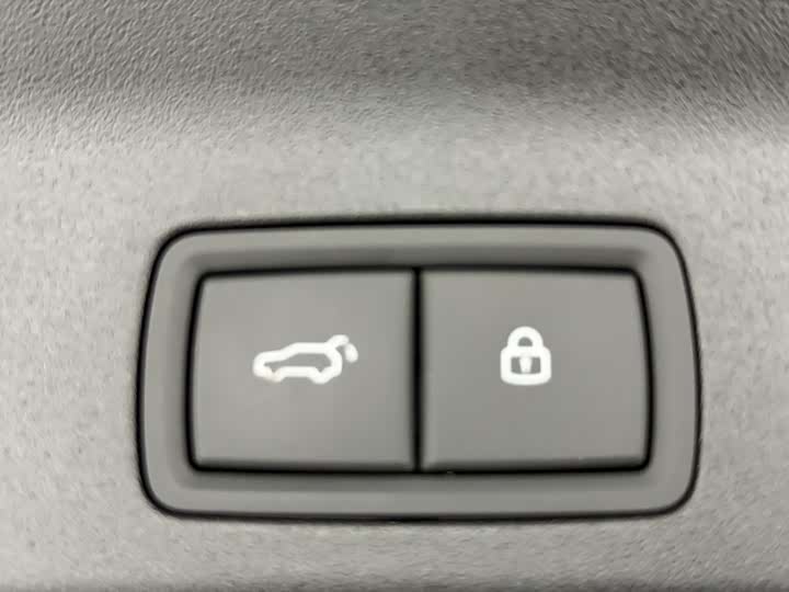 Фото 8 - LiXiang L8