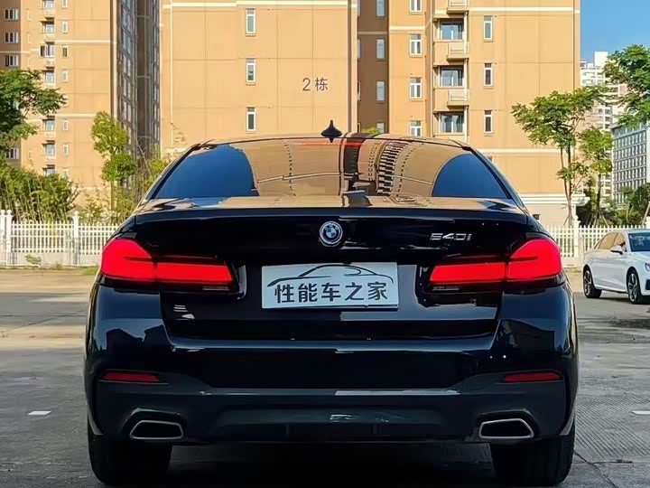 Фото 6 - BMW 5 Series