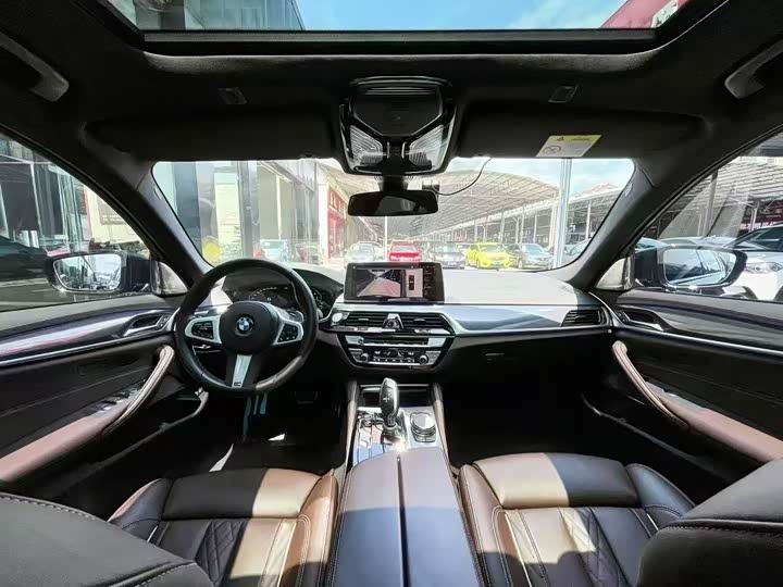 Фото 8 - BMW 5 Series