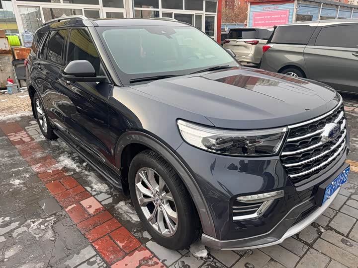 Фото 3 - Ford Explorer