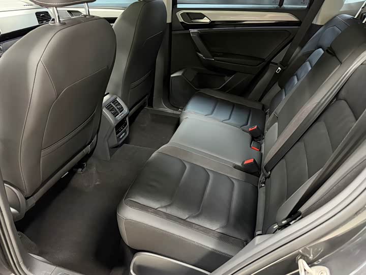 Фото 11 - Volkswagen Tayron