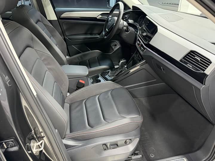 Фото 16 - Volkswagen Tayron