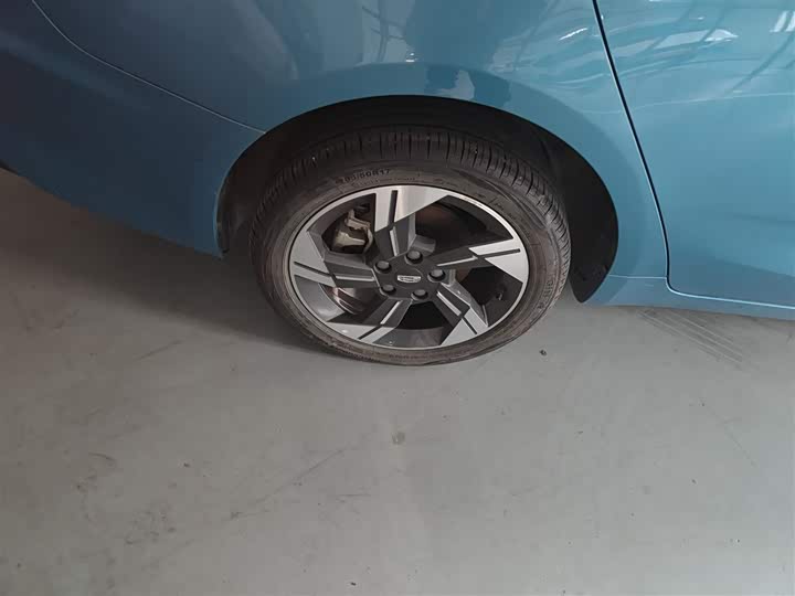 Фото 26 - Geely Emgrand L Hi·P Hybrid