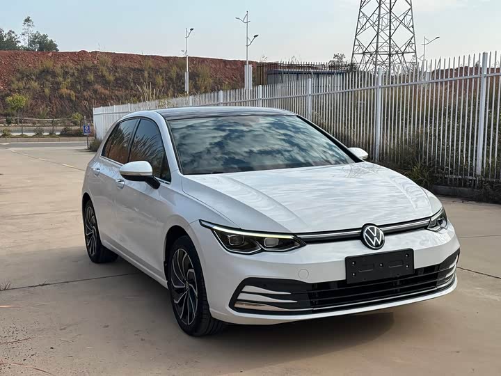 Фото 3 - Volkswagen Golf