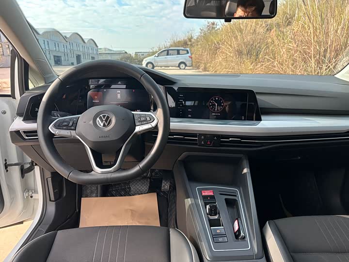 Фото 6 - Volkswagen Golf