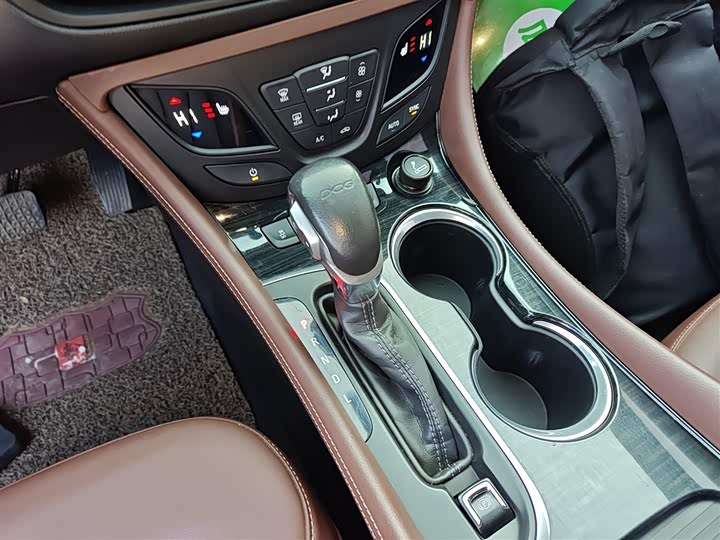 Фото 14 - Buick Envision Plus