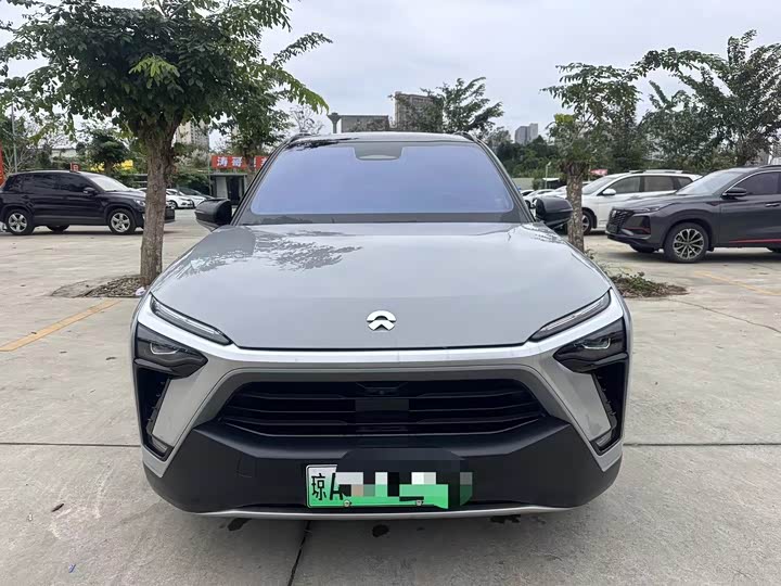 Фото 1 - Nio ES8