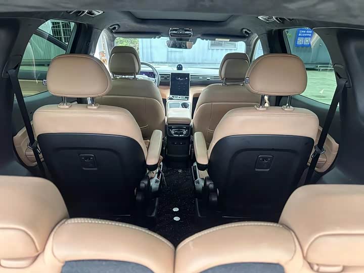 Фото 7 - Nio ES8