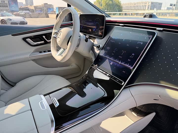 Фото 11 - Mercedes-Benz EQE