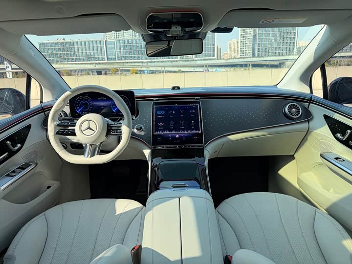 Фото 15 - Mercedes-Benz EQE