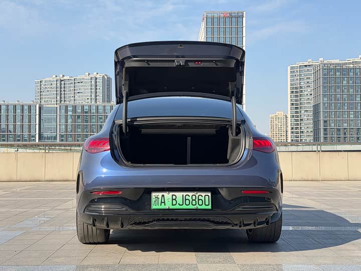 Фото 19 - Mercedes-Benz EQE