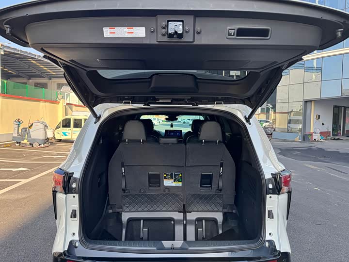 Фото 15 - Toyota Sienna