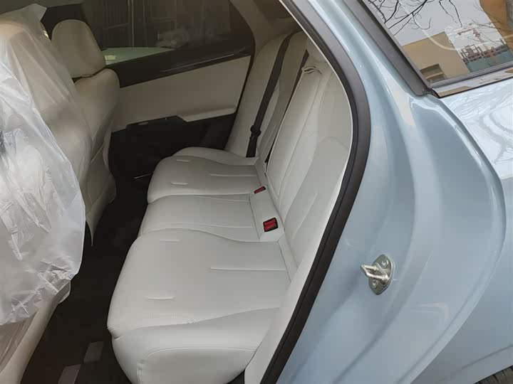 Фото 17 - Geely Galaxy L6