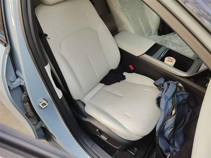 Фото 25 - Geely Galaxy L6