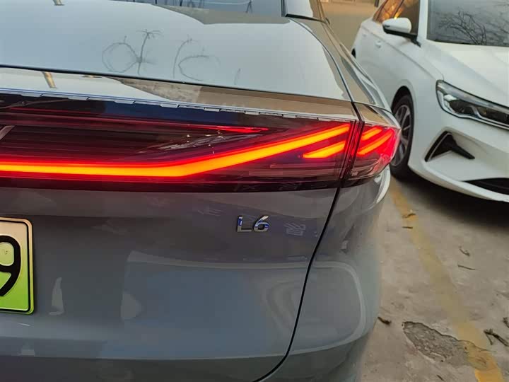 Фото 8 - Geely Galaxy L6