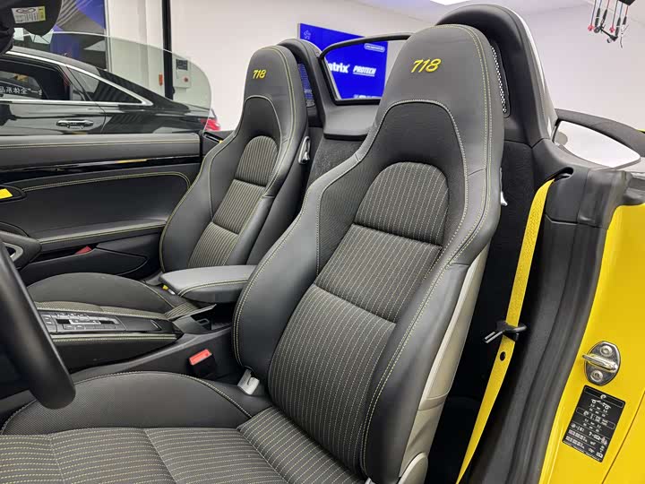 Фото 8 - Porsche 718