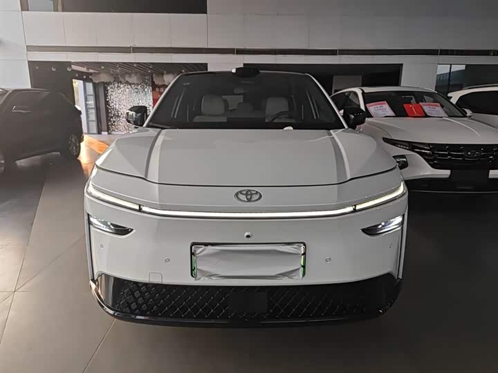 Фото 3 - Toyota bZ3X