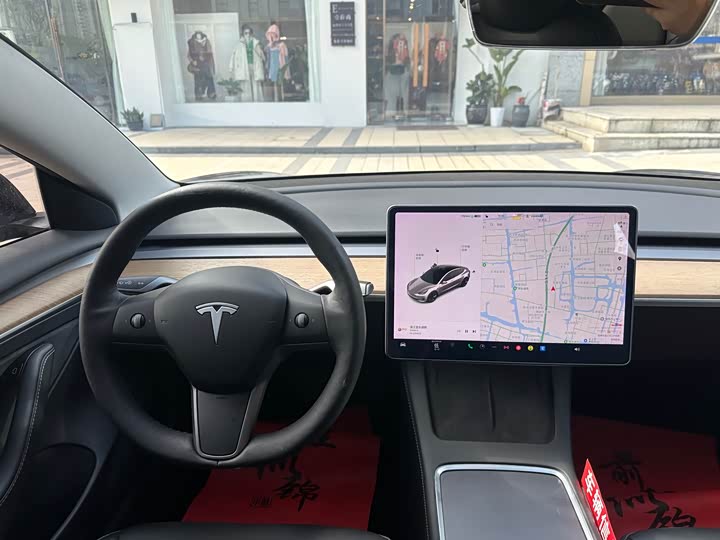 Фото 7 - Tesla Model 3