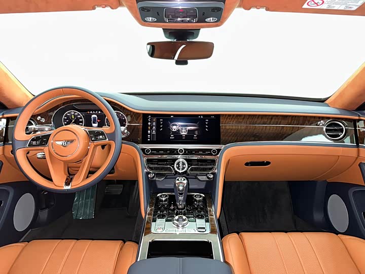 Фото 14 - Bentley Flying Spur