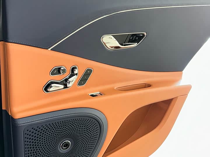 Фото 19 - Bentley Flying Spur