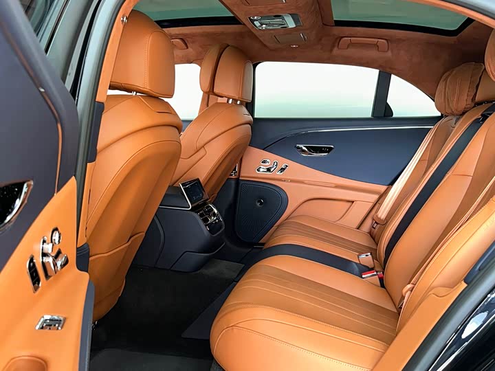 Фото 5 - Bentley Flying Spur