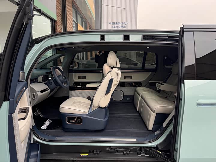 Фото 8 - Zeekr Mix